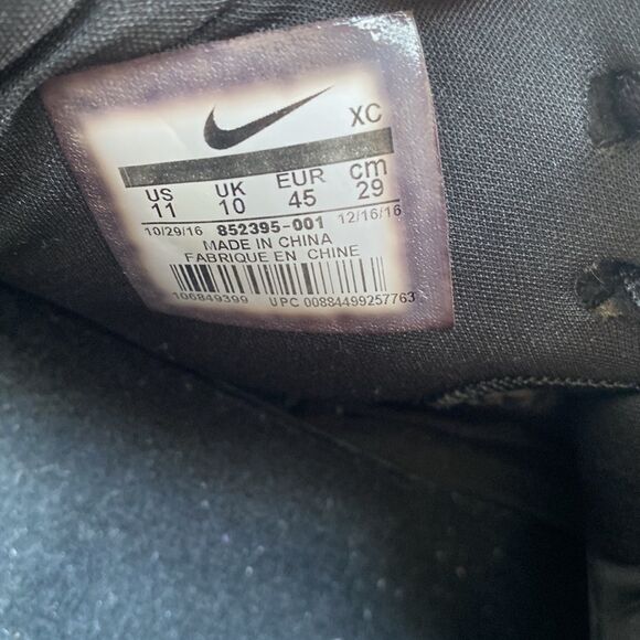 Kyrie 3 Black Gradient Rainbow size 11 in EUC rainbow soles great condition - Picture 9 of 12